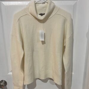 Banana republic Cream Sweater
